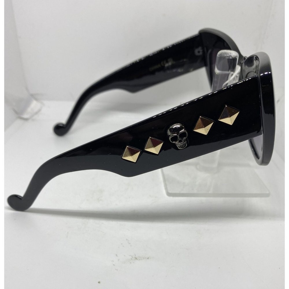Black Society Sunglasses Womens Cat Eye Black Frame Black Lens Skull + Studs NWT - Picture 3 of 7